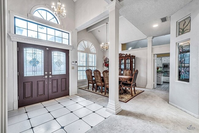 Building Photo - 6415 San Mateo Ln