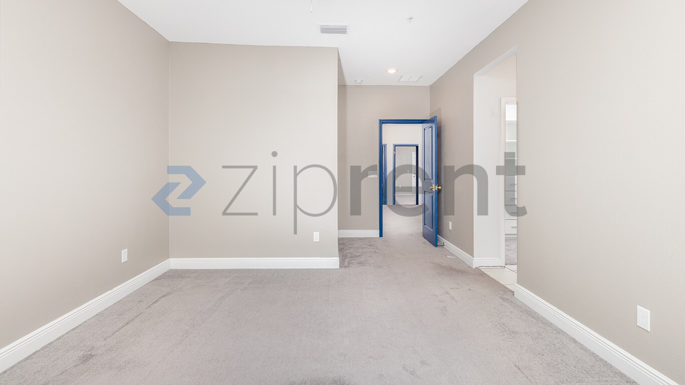 Building Photo - Unit