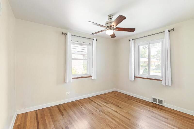 Building Photo - 1663 Poplar St
