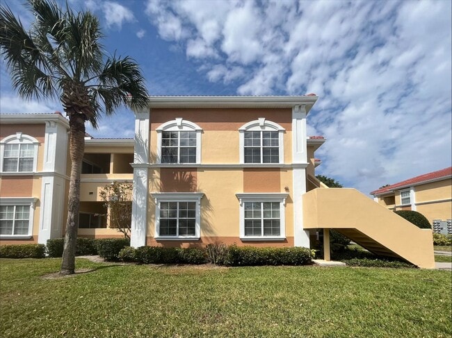 Primary Photo - Spacious 2/2 unit becoming available now f...