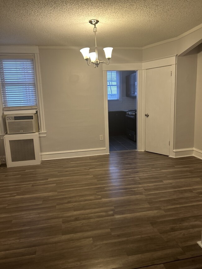 Building Photo - 4129 Greeby St