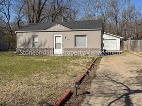 Building Photo - 2 bedroom 1 bath