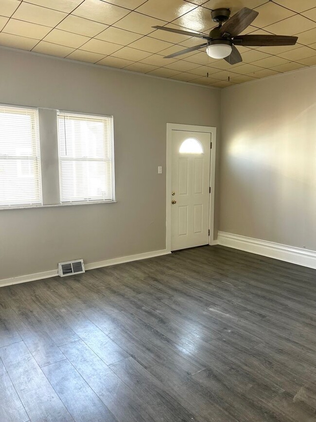 Building Photo - 427 Taylor St