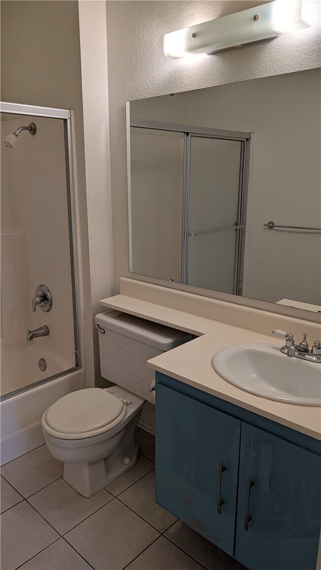 Building Photo - 19143 E Aurora Dr