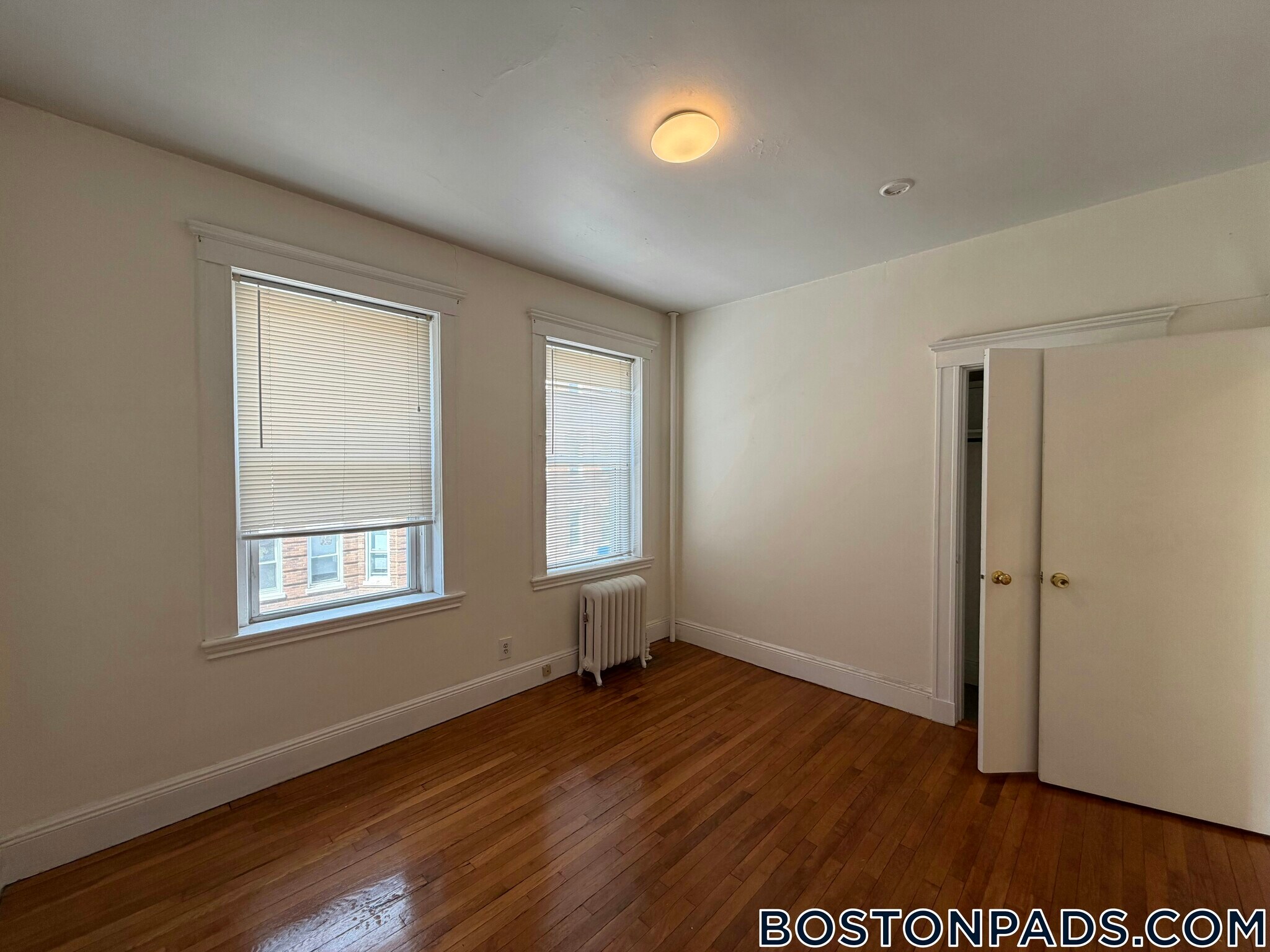 Building Photo - 229 Kelton St