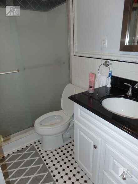 Building Photo - 19 South St