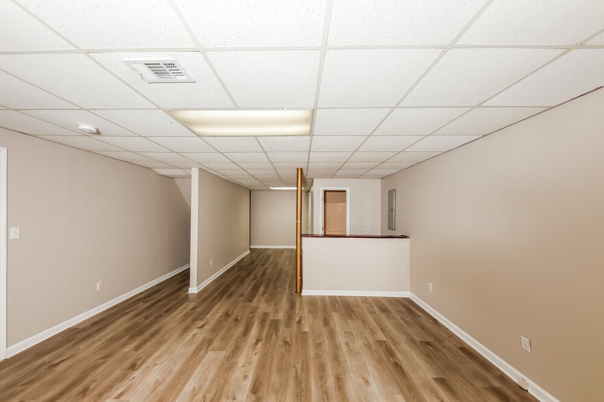 Building Photo - 524 Legacy Park Dr