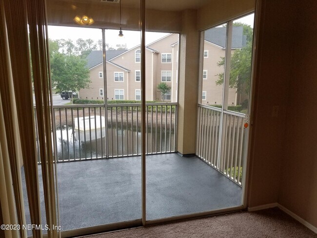 Building Photo - 13810 Sutton Park Dr N