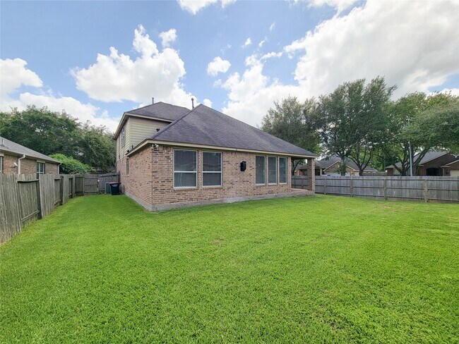 Building Photo - 2814 Bay Springs View