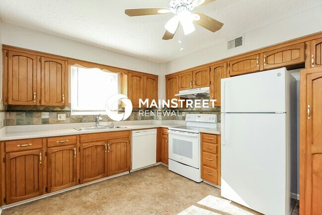 Building Photo - 3 Bedroom Pet-Friendly Home in Kansas City...