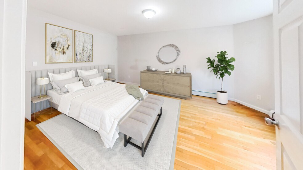 Building Photo - 35 Juniper St