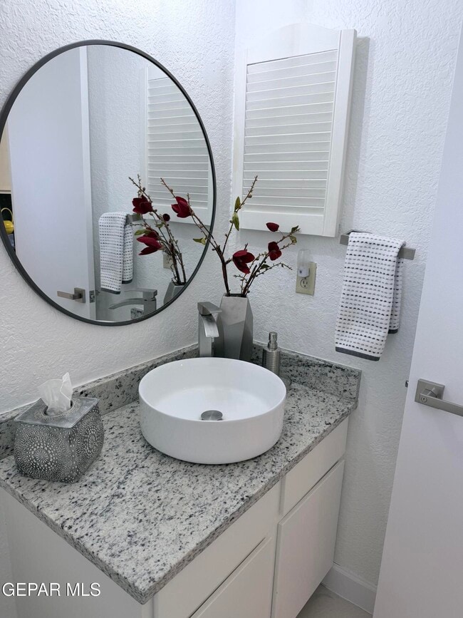 Building Photo - 6035 Bandolero Dr