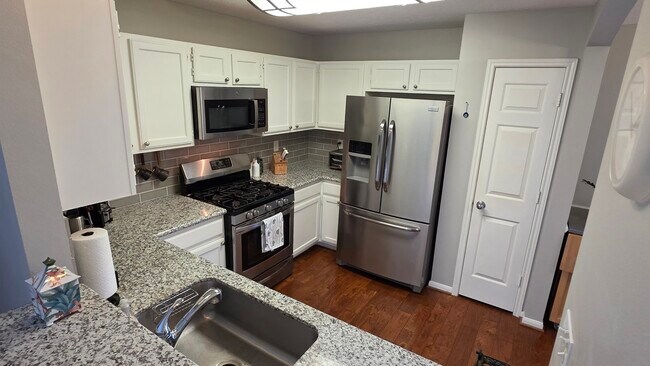 Building Photo - 7207 Brockington Dr