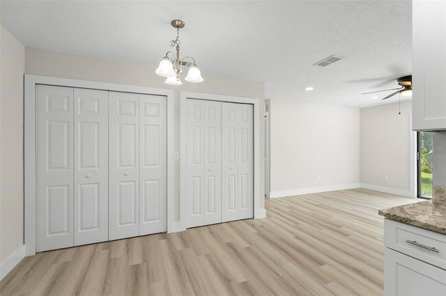 Building Photo - 123 Rae Dr