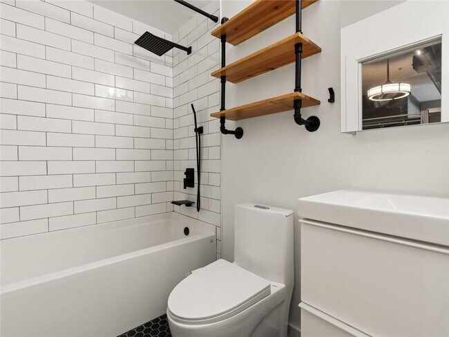 Building Photo - 800 Peachtree St NE