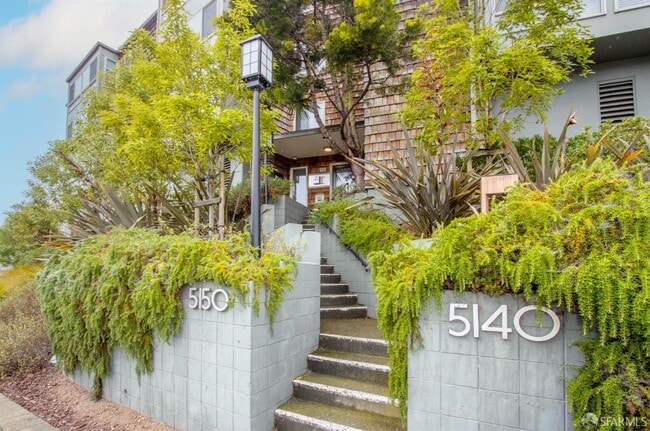 Building Photo - 5140 Diamond Heights Blvd