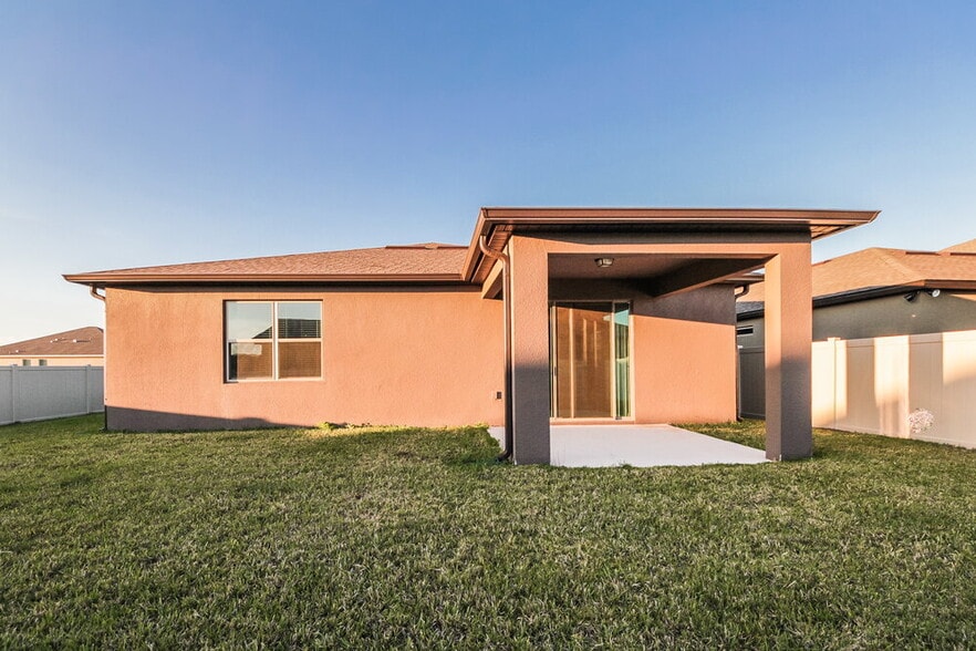 Building Photo - 3900 Trujilo Ln