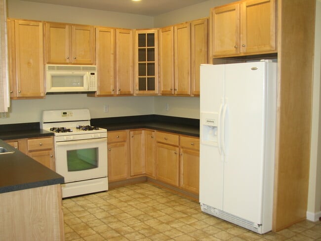 Building Photo - 128 Gillespie Ave