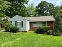Building Photo - 533 Inwood Dr