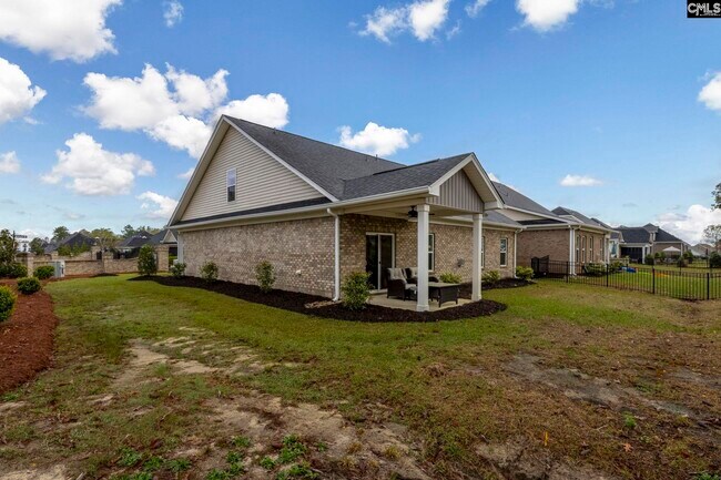 Building Photo - 102 Backspin Dr