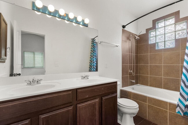 Building Photo - 14242 John Scagno