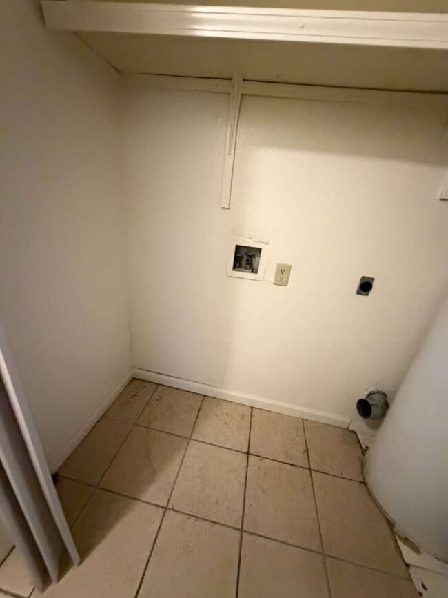 Building Photo - 428 Kays Ln