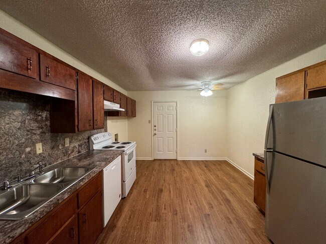 Building Photo - 2-Bedroom Duplex for Rent in Killeen