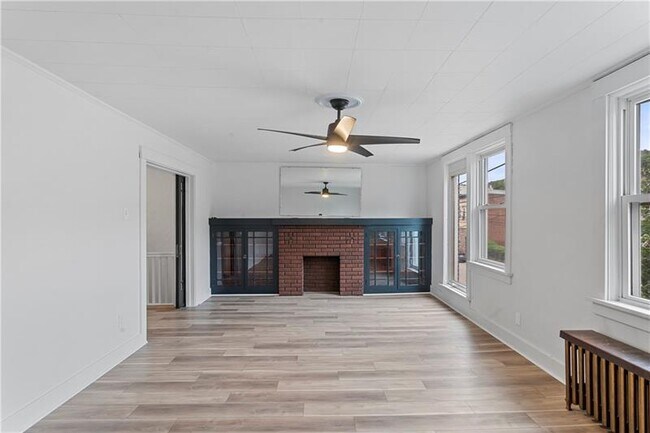 Building Photo - 734 Monongahela Ave