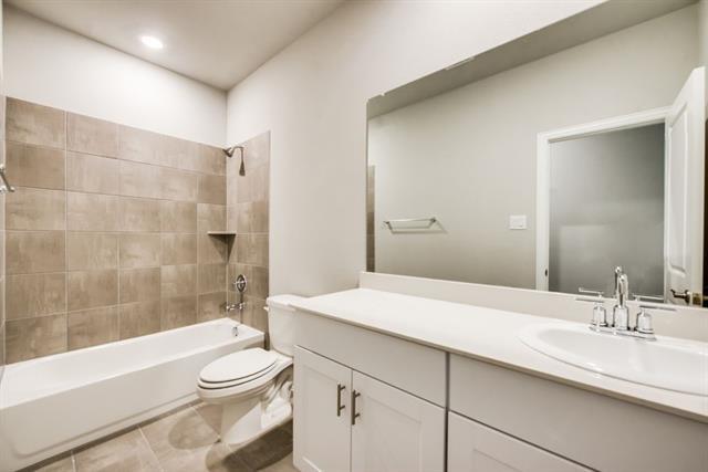 Building Photo - 605 Cedar Springs Dr
