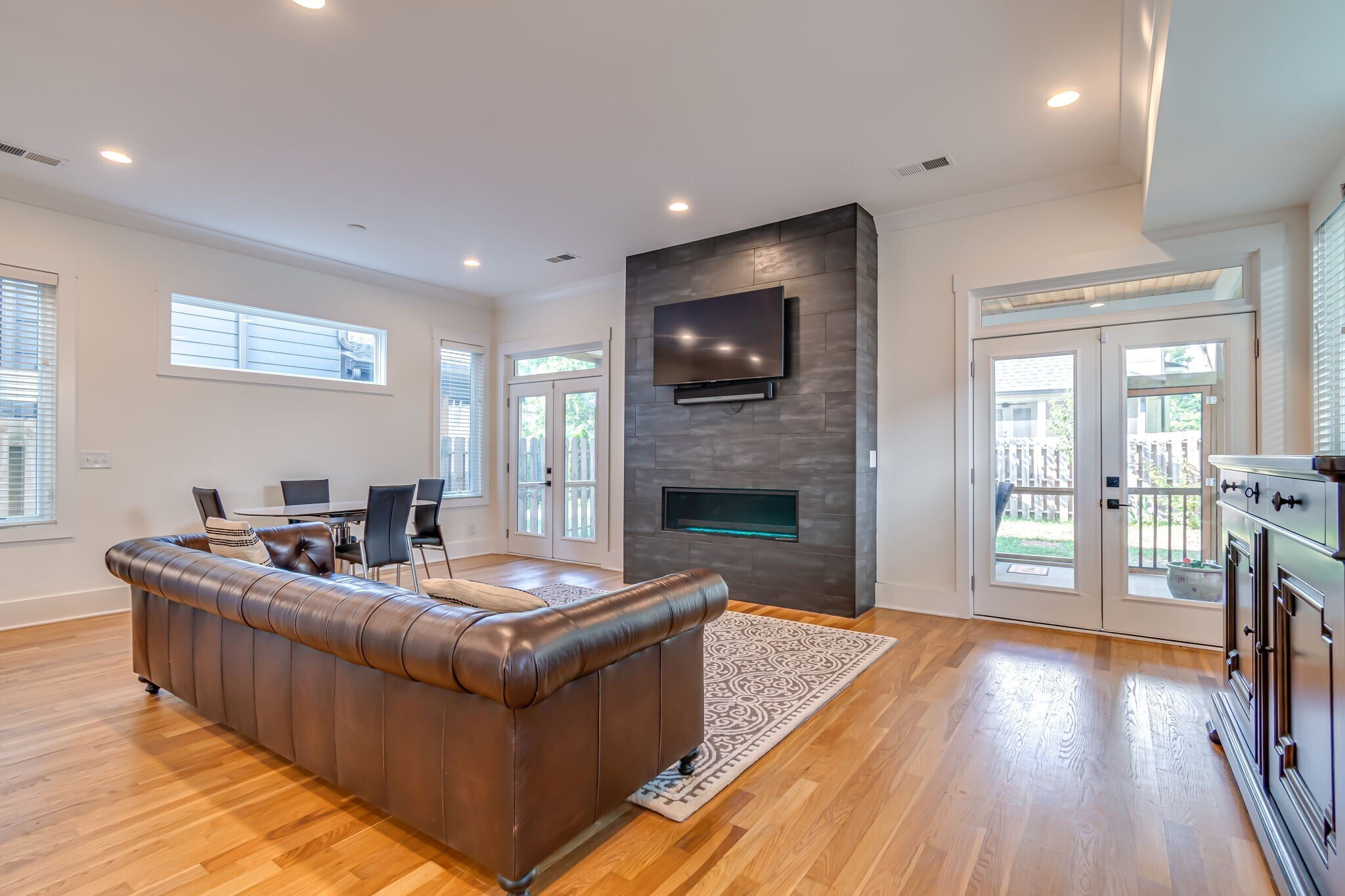 Building Photo - 1611B Cahal Ave