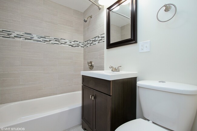 Building Photo - MUST SEE!!!