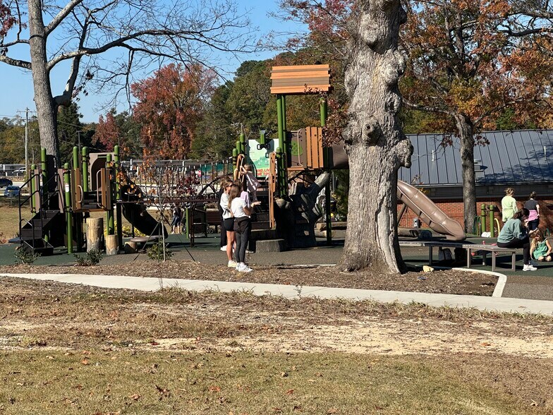 City park less than mile - 104 Ivey Mountain Cv