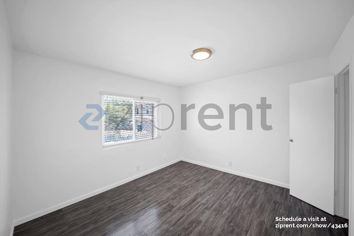 Building Photo - 837 S Sierra Vista Ave