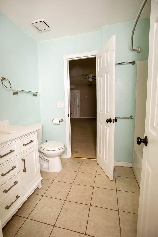 Building Photo - 4641 Anastasia Ct
