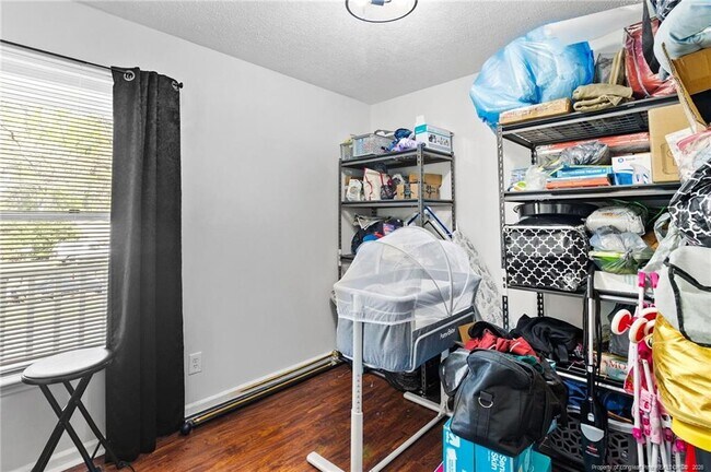 Building Photo - 1300 Calla Cir