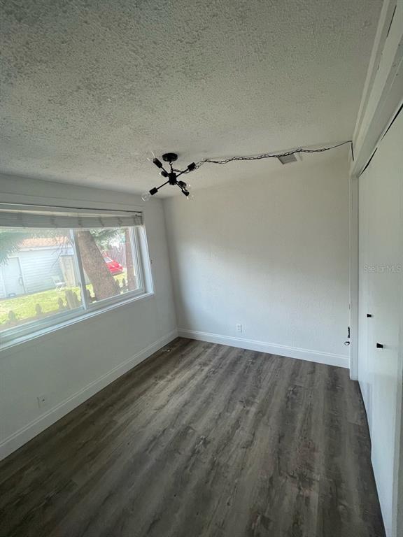 Building Photo - 367 Holt Ave