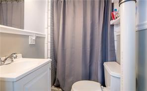 Building Photo - 15 Webster St