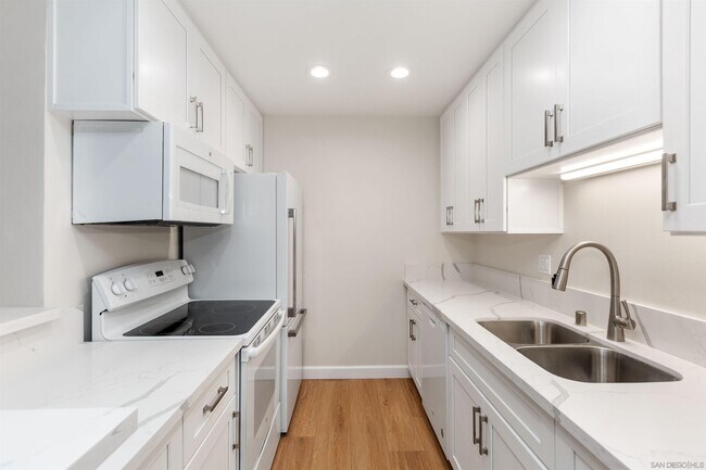 Building Photo - 6416 Friars Rd
