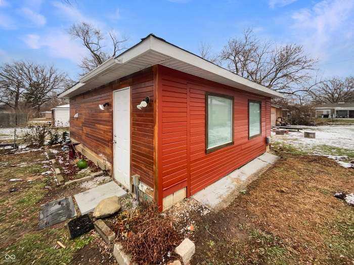 Building Photo - 4055 N Grand Ave