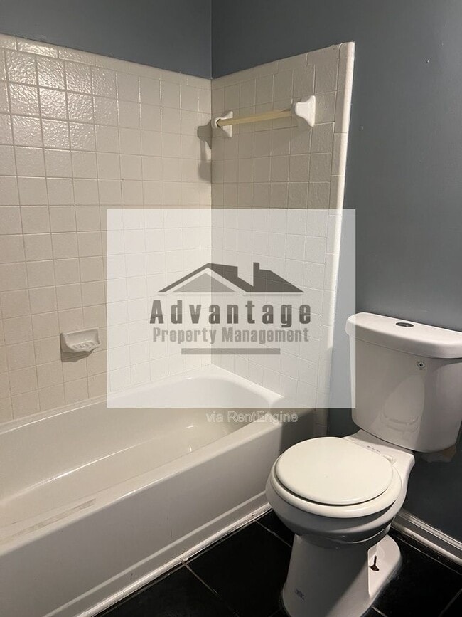 Building Photo - 9449 Cypress Ln