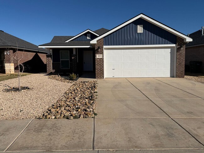 Building Photo - Pre leasing for July: 3/2 located in Upland Crossing!