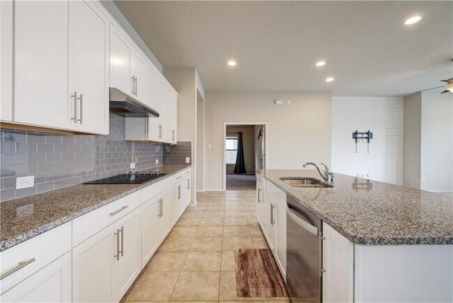 Building Photo - 104 Finley St