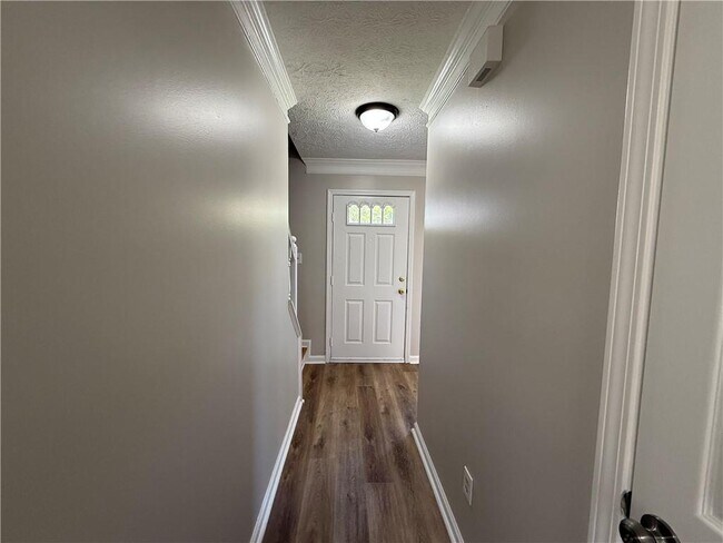 Building Photo - 979 Sugar Crossing Ln