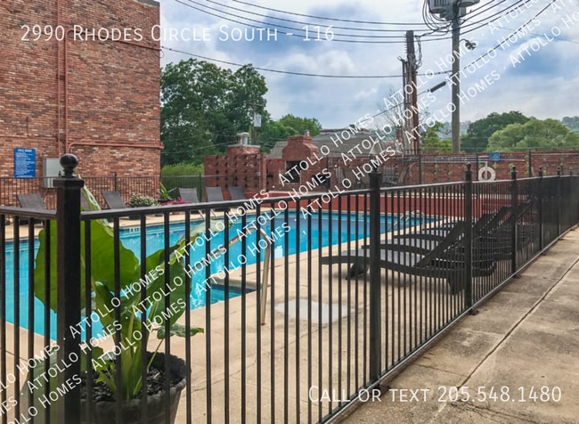 Building Photo - 2990 Rhodes Cir S