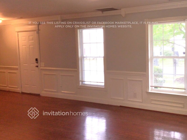 Building Photo - 5310 Peachwood Dr