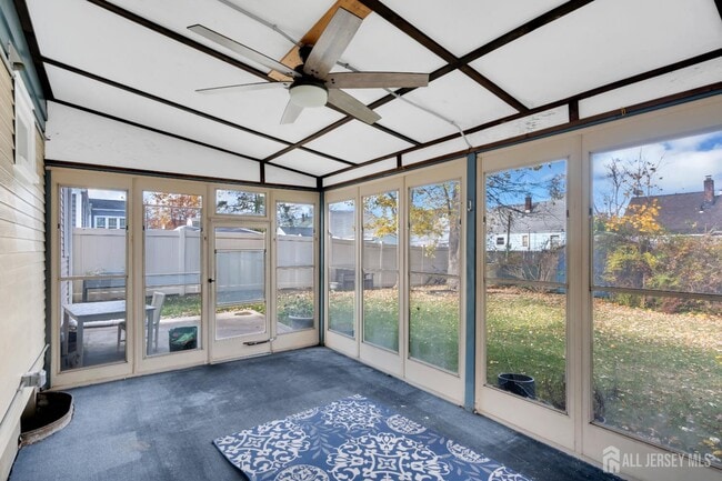 Building Photo - 20 Burnet St