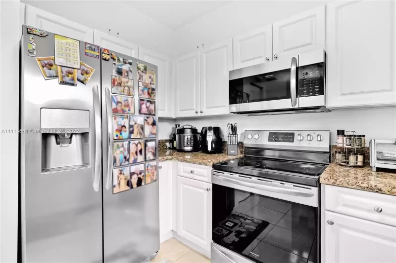 Building Photo - 3709 NE 4th St