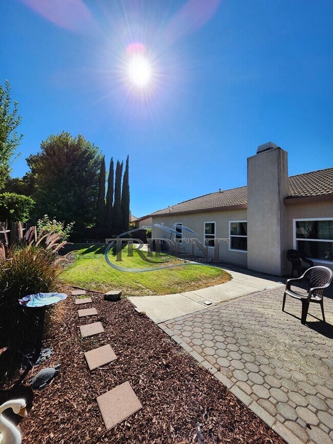 Building Photo - 4 bedroom 2 bath locaded in a cultisac