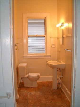 Building Photo - 364 Oldham Ave