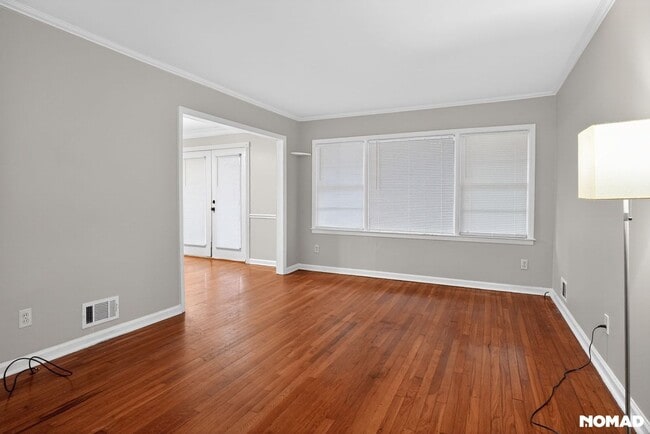 Building Photo - 2644 Pineland Ave